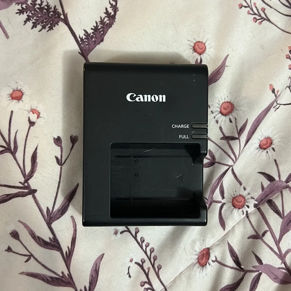 Canon rebel T3 camera